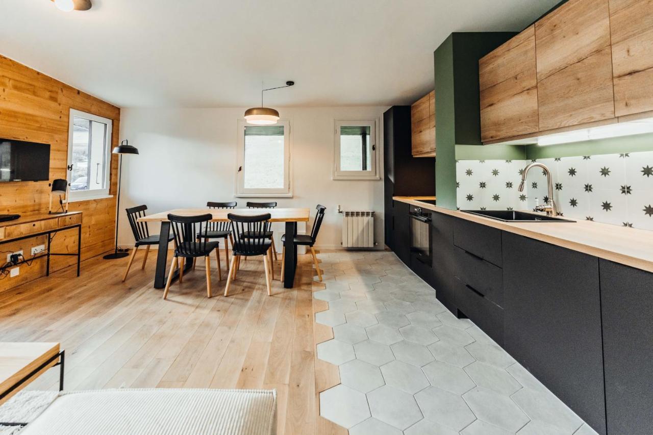 Spacious Apartment Completely Renovated By An Architect 圣热尔韦莱班 外观 照片